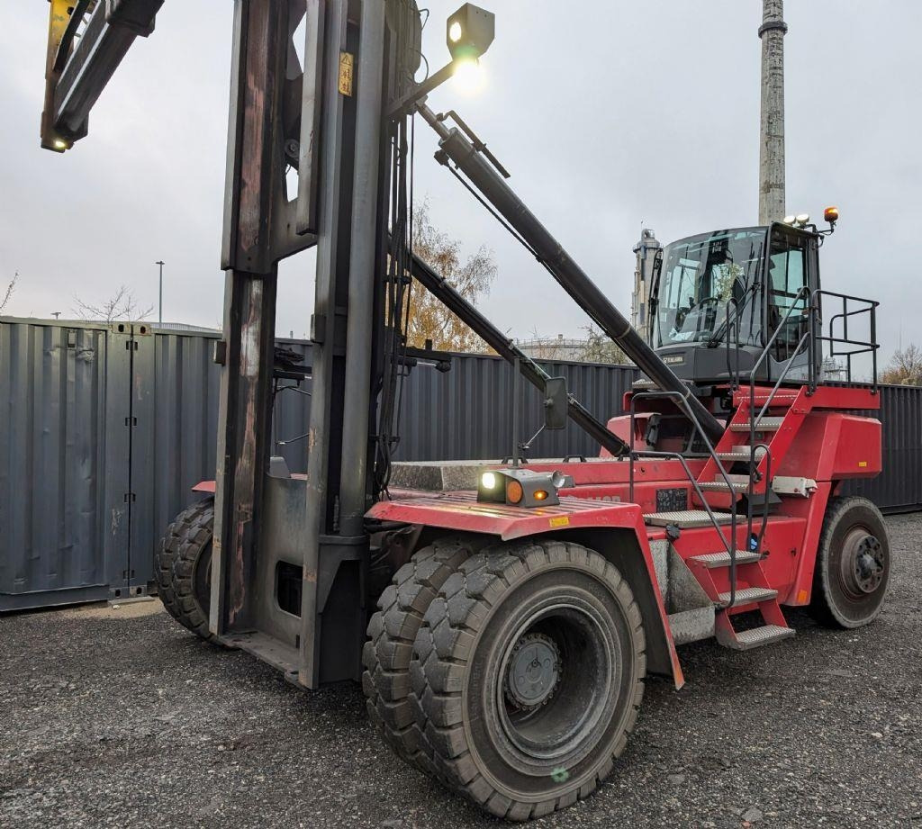 Kalmar DCG100-45ED7 - رافعة للحاويات: صور 1 Kalmar DCG100-45ED7 - رافعة للحاويات: صور 1