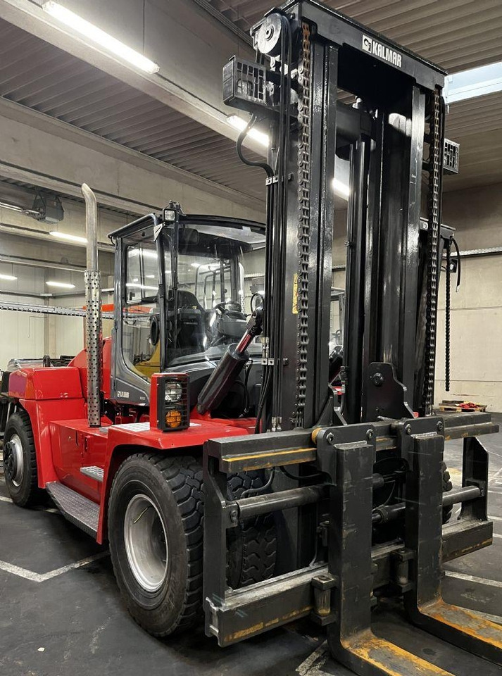 Kalmar DCG120-12 - رافعة شوكية ديزل: صور 2 Kalmar DCG120-12 - رافعة شوكية ديزل: صور 2