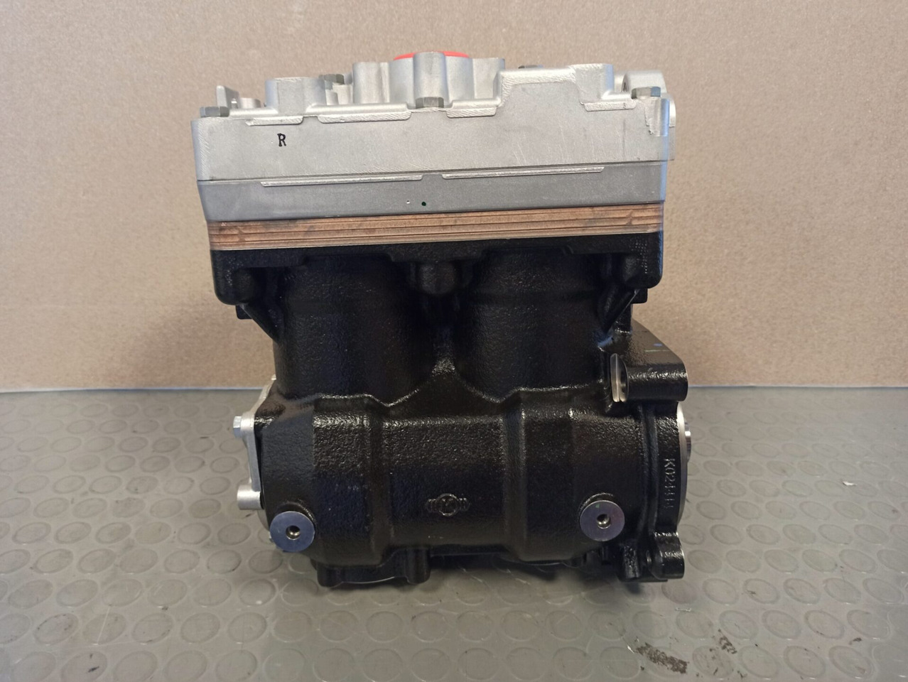 SCANIA AIR COMPRESSOR - 2792819 - ضاغط - شاحنة: صور 1 SCANIA AIR COMPRESSOR - 2792819 - ضاغط - شاحنة: صور 1