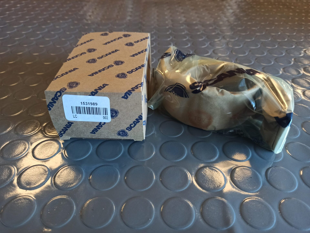 SCANIA CONNECTING ROD BEARING - 1531989 - ربط قضيب - شاحنة: صور 1 SCANIA CONNECTING ROD BEARING - 1531989 - ربط قضيب - شاحنة: صور 1