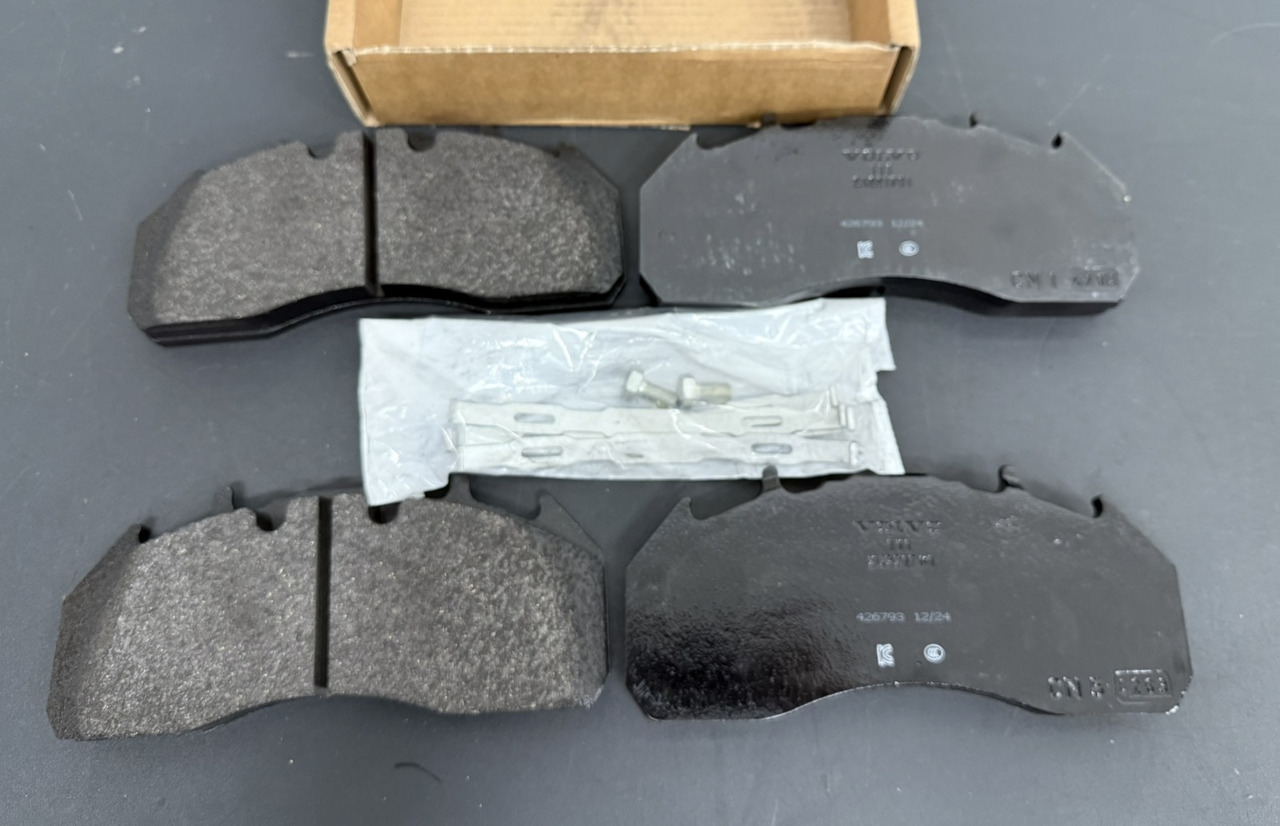VOLVO BRAKE PAD KIT 24226156 - الفرامل الوسادات - شاحنة: صور 3 VOLVO BRAKE PAD KIT 24226156 - الفرامل الوسادات - شاحنة: صور 3