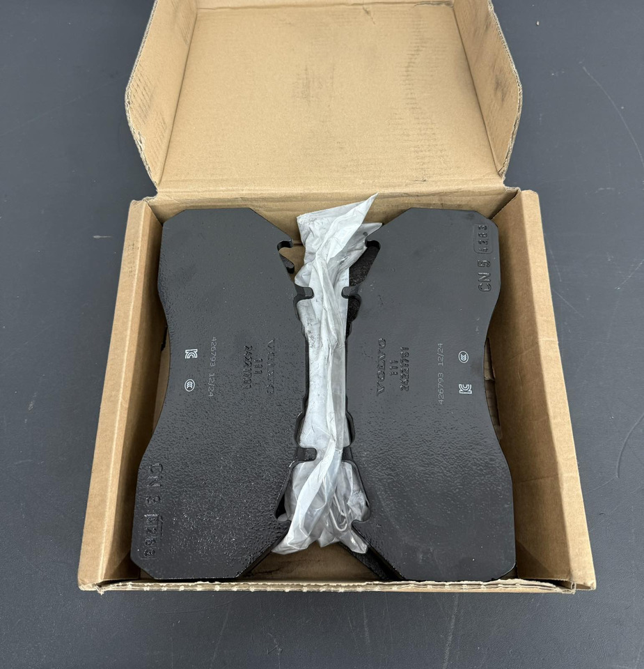 VOLVO BRAKE PAD KIT 24226156 - الفرامل الوسادات - شاحنة: صور 2 VOLVO BRAKE PAD KIT 24226156 - الفرامل الوسادات - شاحنة: صور 2