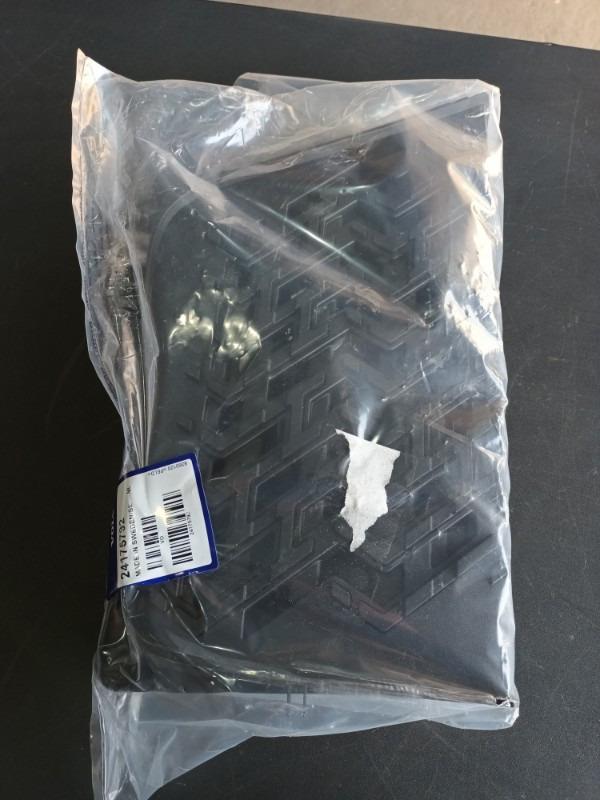 VOLVO FOOT STEP - 24175792 - خطوة جانبية - شاحنة: صور 1 VOLVO FOOT STEP - 24175792 - خطوة جانبية - شاحنة: صور 1