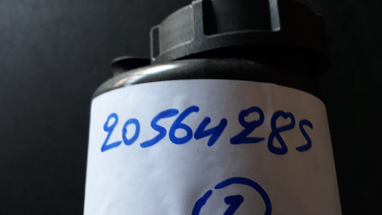 VOLVO OIL RESERVOIR 20564285 - الكابينة والداخلية - شاحنة: صور 4 VOLVO OIL RESERVOIR 20564285 - الكابينة والداخلية - شاحنة: صور 4