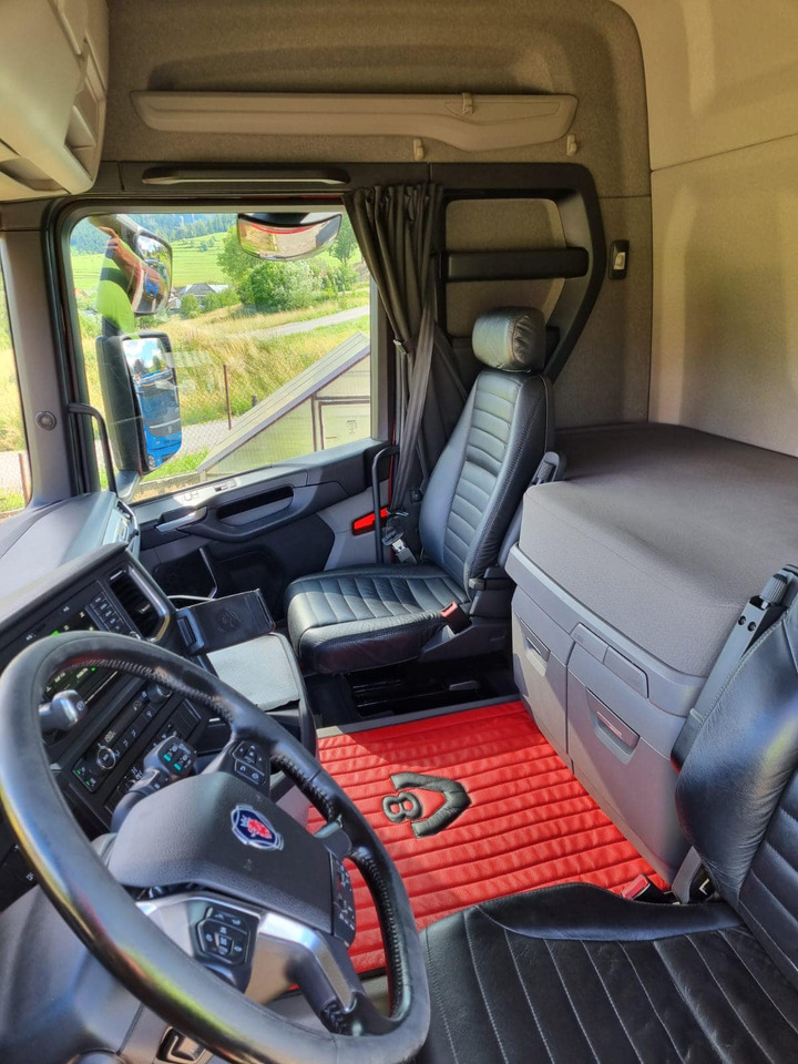 Scania R520 XT V8 - شاحنة قطع الأشجار: صور 4 Scania R520 XT V8 - شاحنة قطع الأشجار: صور 4