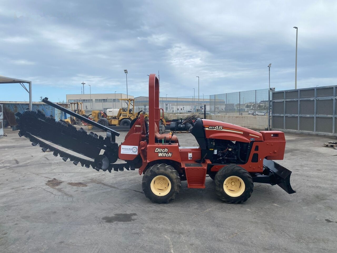 Ditch-Witch RT45 - خندقکن: صور 4 Ditch-Witch RT45 - خندقکن: صور 4