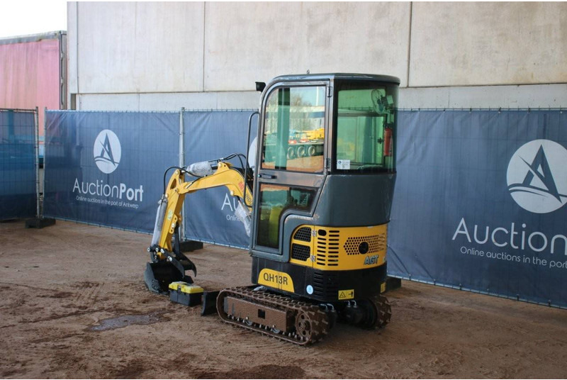 AGT Industrial QH13R - حفارة مصغرة: صور 3 AGT Industrial QH13R - حفارة مصغرة: صور 3