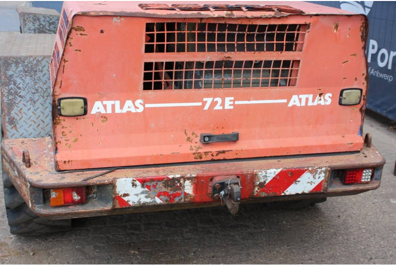 اللودر بعجل Atlas 72 E: صور 15 اللودر بعجل Atlas 72 E: صور 15