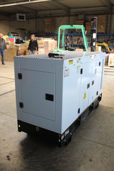 Bauer GFS-12kW - مجموعة المولدات: صور 5 Bauer GFS-12kW - مجموعة المولدات: صور 5