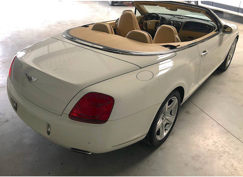 Bentley Continental GTC - سيارة: صور 3 Bentley Continental GTC - سيارة: صور 3