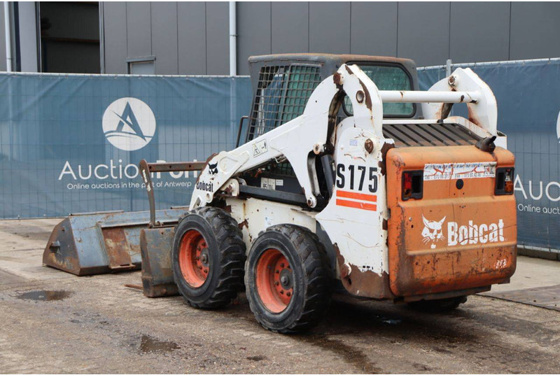 Bobcat S175 - اللودر بعجل: صور 4 Bobcat S175 - اللودر بعجل: صور 4