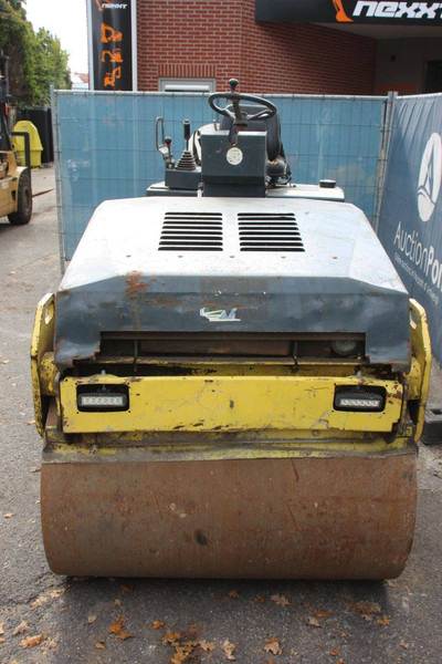 Bomag BW 135 AD - صفائح اهتزازية: صور 4 Bomag BW 135 AD - صفائح اهتزازية: صور 4