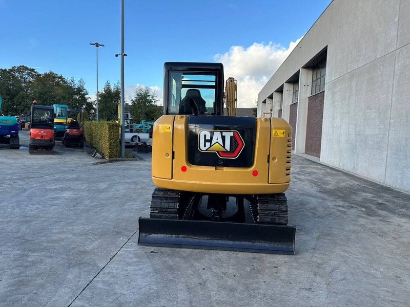 Caterpillar 305.5E2 - حفارات زحافة: صور 5 Caterpillar 305.5E2 - حفارات زحافة: صور 5