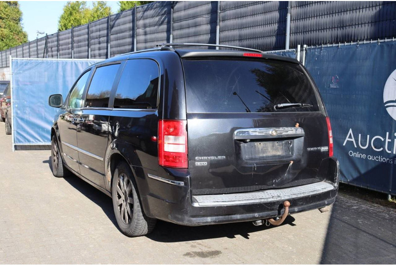 Chrysler Grand Voyager Slow'n Go - سيارة: صور 3 Chrysler Grand Voyager Slow'n Go - سيارة: صور 3