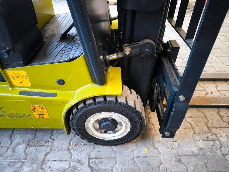 Clark GTX16 - رافعة شوكية كهربائية: صور 3 Clark GTX16 - رافعة شوكية كهربائية: صور 3