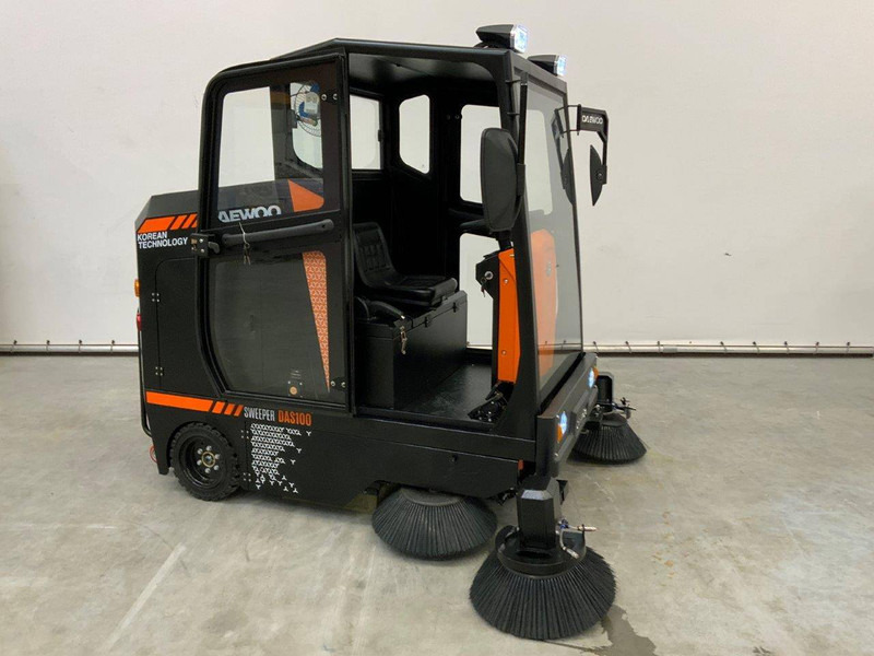 Daewoo DAS100 - سياره كنس شوارع: صور 2 Daewoo DAS100 - سياره كنس شوارع: صور 2