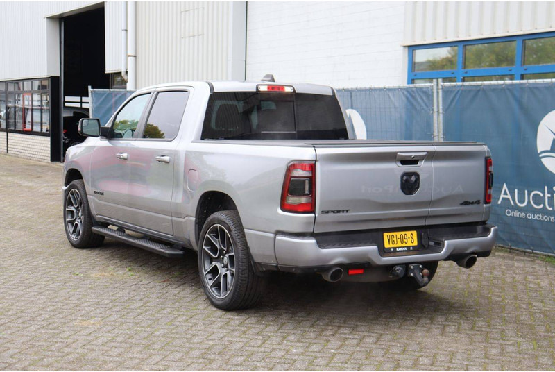 Dodge Ram 1500 1500 Sport 4x4 - سيارة: صور 4 Dodge Ram 1500 1500 Sport 4x4 - سيارة: صور 4