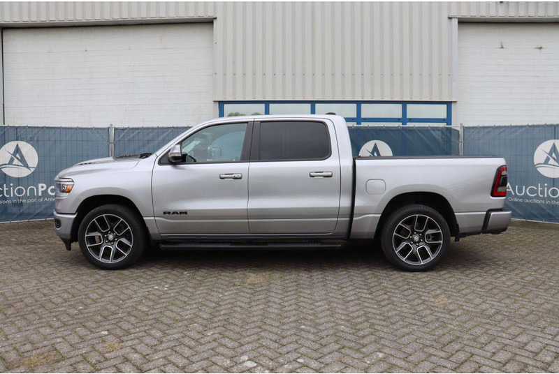 Dodge Ram 1500 1500 Sport 4x4 - سيارة: صور 2 Dodge Ram 1500 1500 Sport 4x4 - سيارة: صور 2