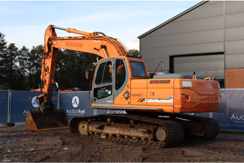 Doosan DX225LC - حفارات زحافة: صور 4 Doosan DX225LC - حفارات زحافة: صور 4