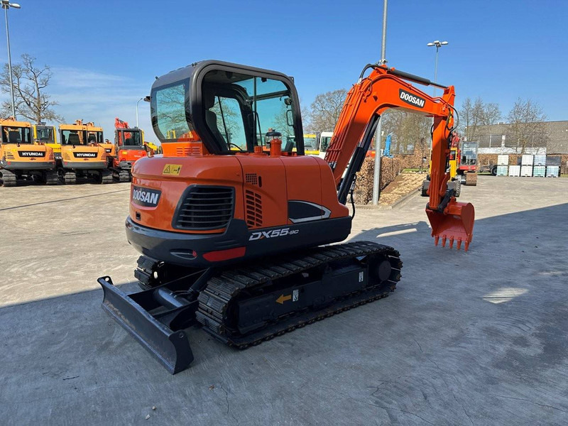 Doosan DX55-9C - حفارات زحافة: صور 4 Doosan DX55-9C - حفارات زحافة: صور 4