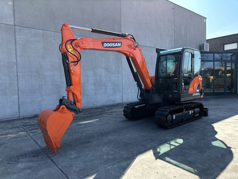 Doosan DX55-9C - حفارات زحافة: صور 1 Doosan DX55-9C - حفارات زحافة: صور 1