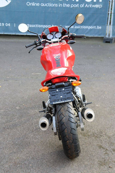 Ducati Monster 600 - دراجة بخارية: صور 5 Ducati Monster 600 - دراجة بخارية: صور 5