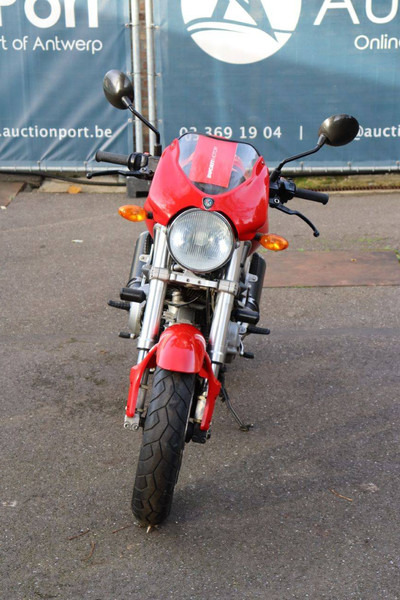 دراجة بخارية Ducati Monster 600: صور 8 دراجة بخارية Ducati Monster 600: صور 8