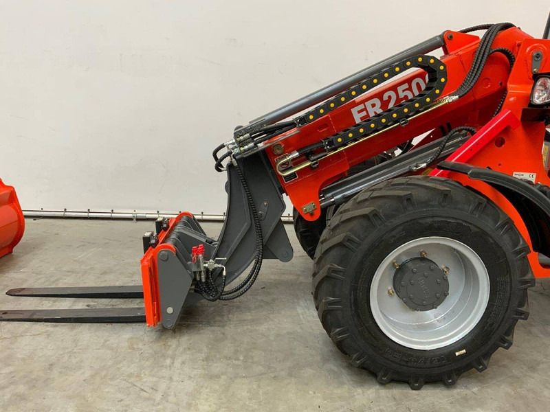 اللودر بعجل جديد Everun ER2500: صور 13