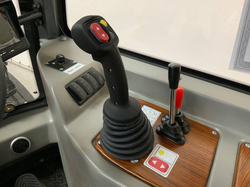 اللودر بعجل جديد Everun ER2500: صور 11