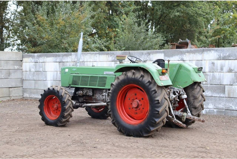 Fendt Favorit 610 S Turbomatik - جرار: صور 3 Fendt Favorit 610 S Turbomatik - جرار: صور 3