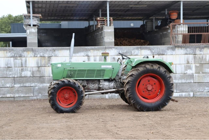 Fendt Favorit 610 S Turbomatik - جرار: صور 1 Fendt Favorit 610 S Turbomatik - جرار: صور 1