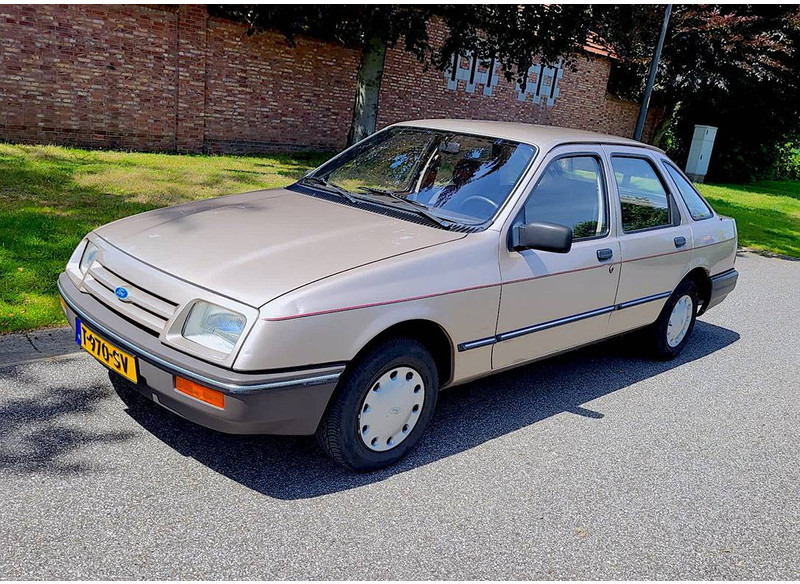 Ford Sierra 1.3 - سيدان: صور 2 Ford Sierra 1.3 - سيدان: صور 2