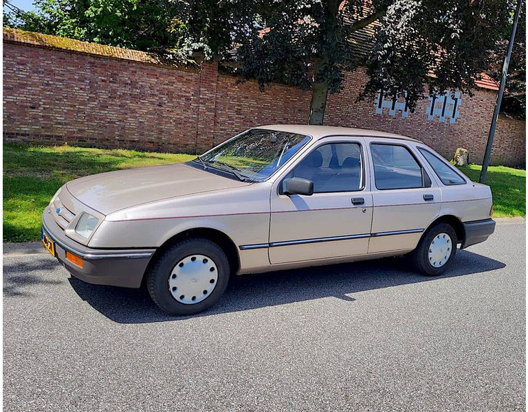 Ford Sierra 1.3 - سيدان: صور 1 Ford Sierra 1.3 - سيدان: صور 1