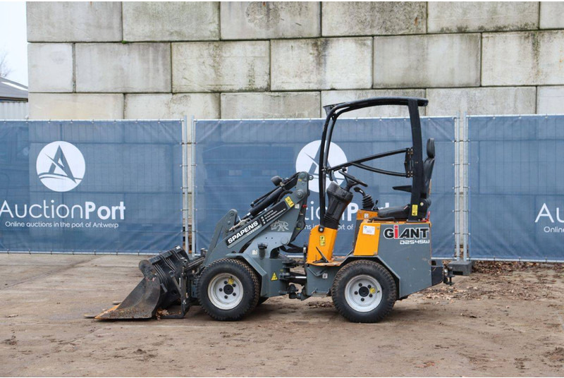 Giant D254SW - اللودر بعجل: صور 3 Giant D254SW - اللودر بعجل: صور 3