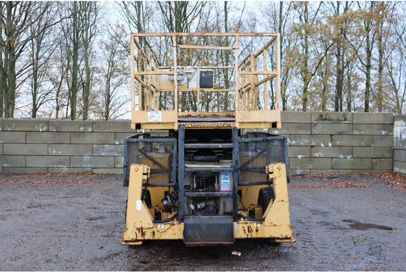 Grove SM4688 XT - رافعات مقصية: صور 5 Grove SM4688 XT - رافعات مقصية: صور 5