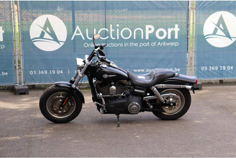 Harley-Davidson Dyna Fat Bob - دراجة بخارية: صور 1 Harley-Davidson Dyna Fat Bob - دراجة بخارية: صور 1