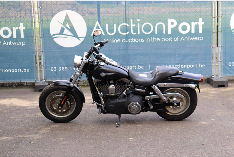 Harley-Davidson Dyna Fat Bob - دراجة بخارية: صور 2 Harley-Davidson Dyna Fat Bob - دراجة بخارية: صور 2