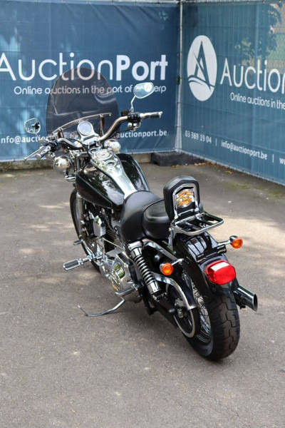 Harley-Davidson Dyna Super Glide Custom - دراجة بخارية: صور 4 Harley-Davidson Dyna Super Glide Custom - دراجة بخارية: صور 4