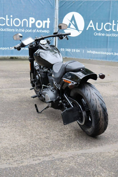 Harley-Davidson Fat Bob - دراجة بخارية: صور 4 Harley-Davidson Fat Bob - دراجة بخارية: صور 4