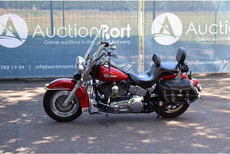 Harley-Davidson Heritage Softail Classic - دراجة بخارية: صور 1 Harley-Davidson Heritage Softail Classic - دراجة بخارية: صور 1