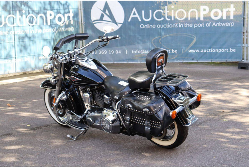 Harley-Davidson Heritage Softail Classic - دراجة بخارية: صور 4 Harley-Davidson Heritage Softail Classic - دراجة بخارية: صور 4