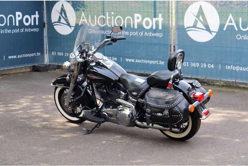 Harley-Davidson Heritage Softail Classic - دراجة بخارية: صور 3 Harley-Davidson Heritage Softail Classic - دراجة بخارية: صور 3