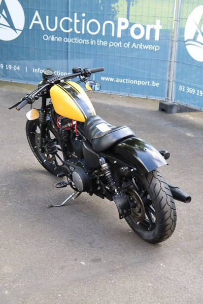 Harley-Davidson Sporster XL 883 Iron - دراجة بخارية: صور 4 Harley-Davidson Sporster XL 883 Iron - دراجة بخارية: صور 4