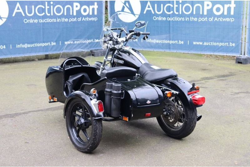 Harley-Davidson Sporster XL883 - دراجة بخارية: صور 4 Harley-Davidson Sporster XL883 - دراجة بخارية: صور 4