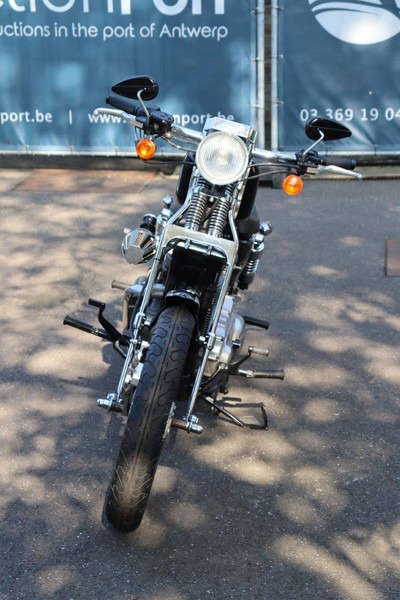 دراجة بخارية Harley-Davidson Sportster 883 Springer: صور 8
