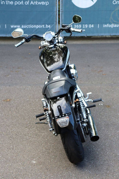 Harley-Davidson Sportster XL1200 Custom - دراجة بخارية: صور 5 Harley-Davidson Sportster XL1200 Custom - دراجة بخارية: صور 5