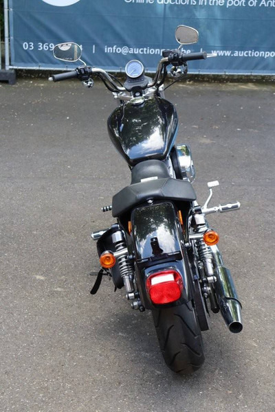 Harley-Davidson Sportster XL883 - دراجة بخارية: صور 5 Harley-Davidson Sportster XL883 - دراجة بخارية: صور 5