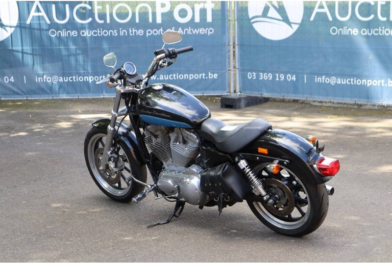 Harley-Davidson Sportster XL883 - دراجة بخارية: صور 3 Harley-Davidson Sportster XL883 - دراجة بخارية: صور 3