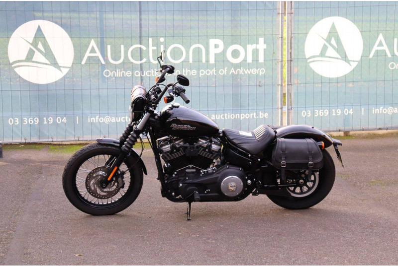 Harley-Davidson Street Bob - دراجة بخارية: صور 1 Harley-Davidson Street Bob - دراجة بخارية: صور 1
