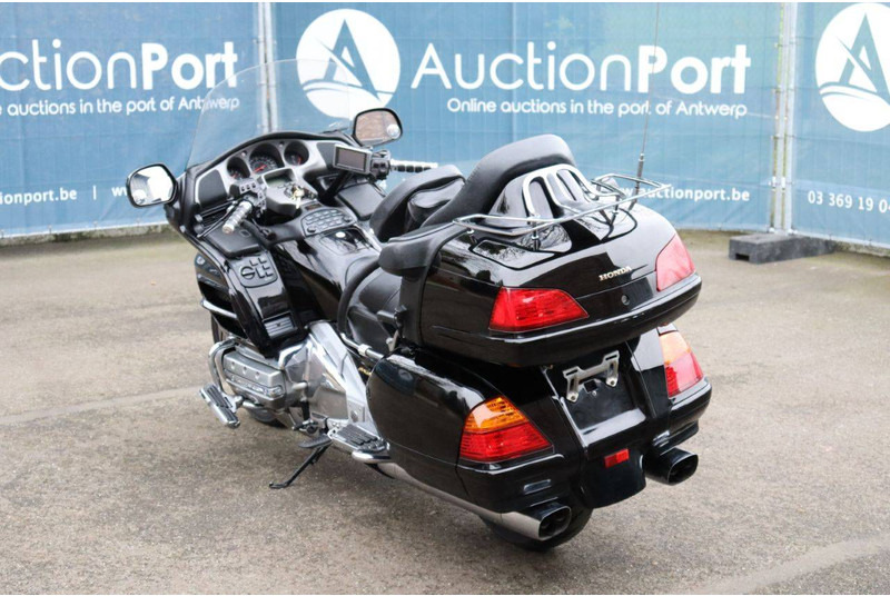 Honda GL1800 - دراجة بخارية: صور 4 Honda GL1800 - دراجة بخارية: صور 4